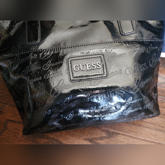Guess Black purse - Picture 10 of 10